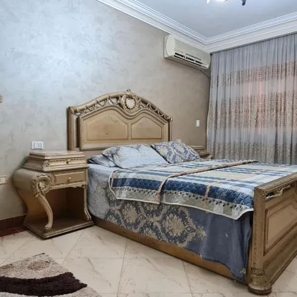 Comfy 3 Bedrooms Apartment in Cairo 96, hotel in Cairo