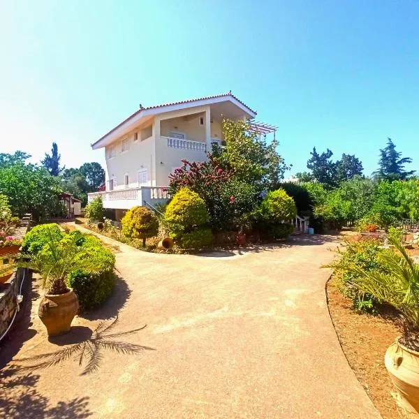 Geralis Lodge, hotel in Chalkida