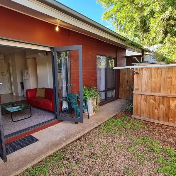 Rise n Shine - Affordable 50sqm Garden Apartment, hotel Port Pirie-ben