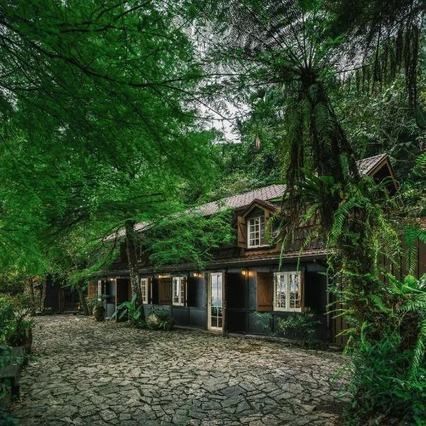 Deep Breath B&B, hotel a Fengshan