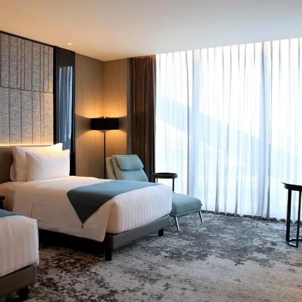JHL Solitaire Gading Serpong, hotel v destinaci Serpong