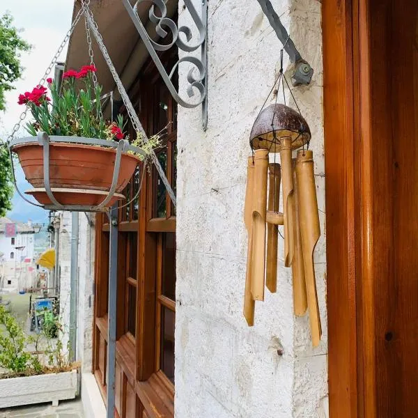 Guest House and Hostel VAL-MAR, ξενοδοχείο στο Αργυρόκαστρο