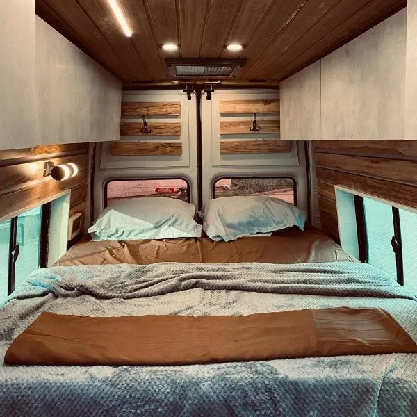 best camper van in tbilisi, hotel di Tbilisi City