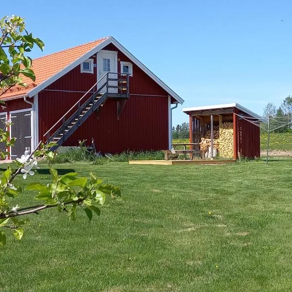 Lägenhet på landet, hotel in Torsby