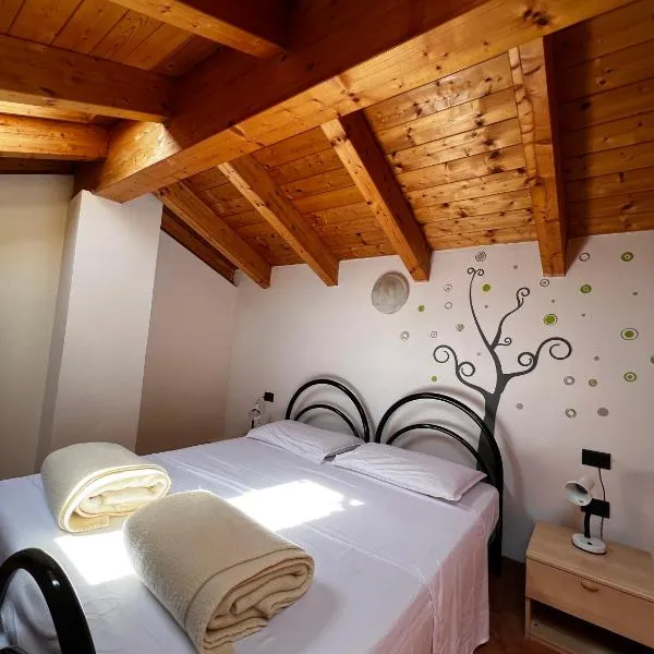 Appartamenti Casa Miravalle, hotel in Enguiso