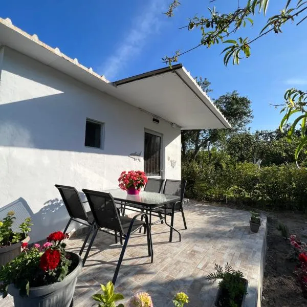 Antigone’s garden, hôtel à Halikounas