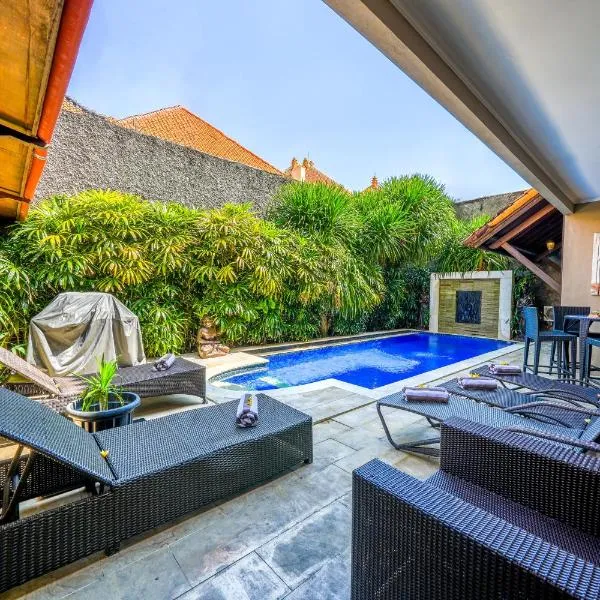 Villa SANKET - KUTA - 6 bedrooms - 6 bathrooms - Great Location, hotel in Kuta