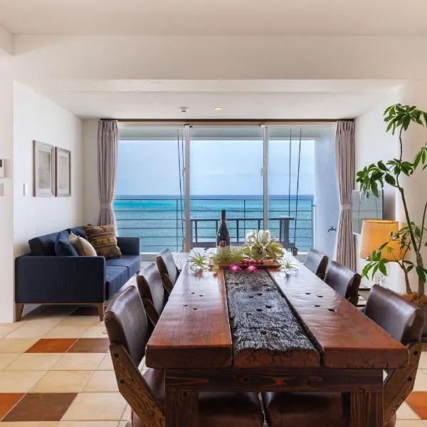 海まで徒歩1分 沖縄でも珍しい絶景ホテル 贅沢プライベートビーチ付き ビーチルーム, hotel in Onna