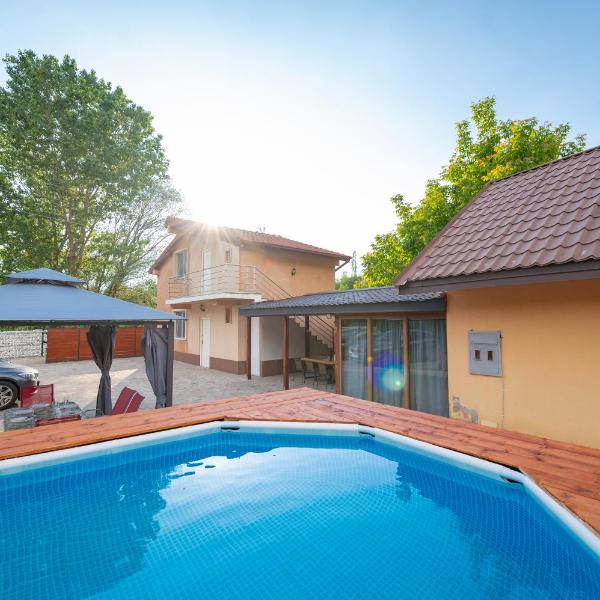 Villa Bezho Ljubanista, Ljubaništa