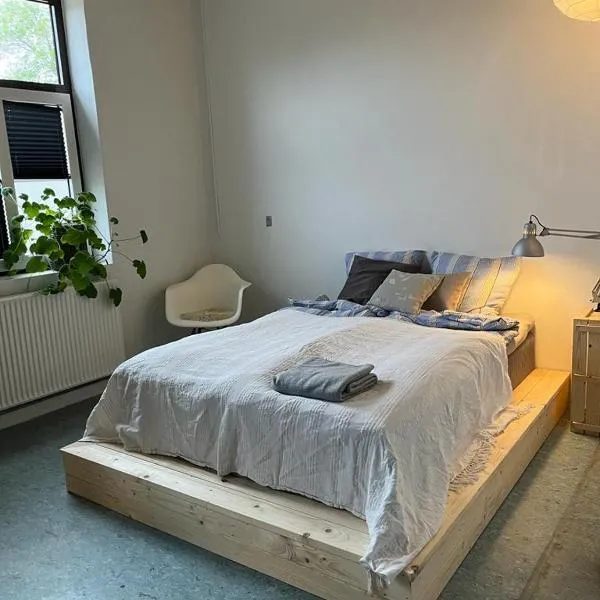 Room 7 - Hawkraft kulturhotel, hotel in Vestervig