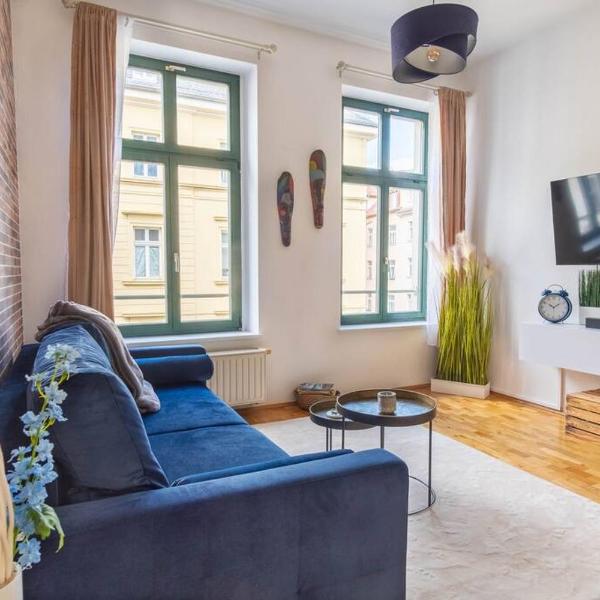 working place, Netflix, 4k TV, heart of Leipzig, Leipzig