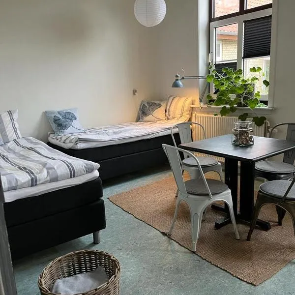 Room 14 - Hawkraft kulturhotel, Hotel in Vestervig