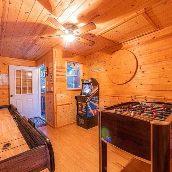Cabin #3 Rainbow Trout - Pet Friendly- Sleeps 6 - Playground & Game Room、ペイソンのホテル