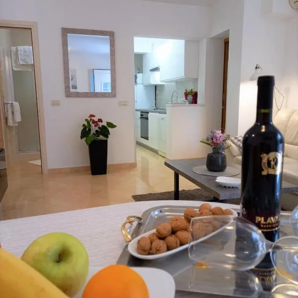 Melody Apartment, hotel v Poreči