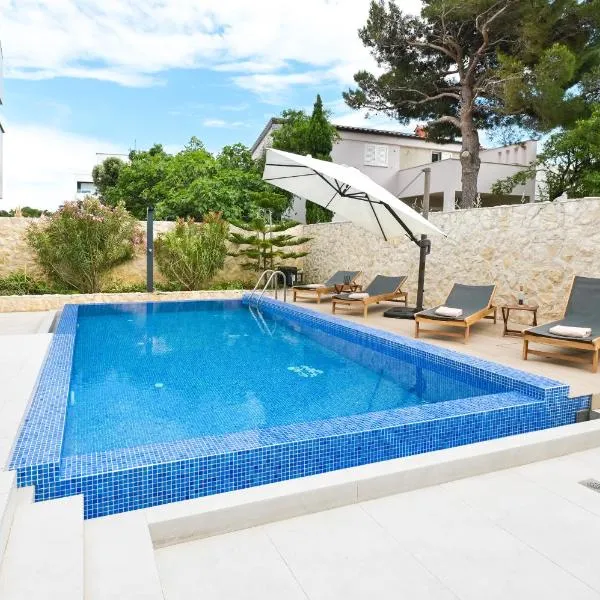 Villa Cornea - Luxury Villa in a heart of Novalja, hotel in Novalja