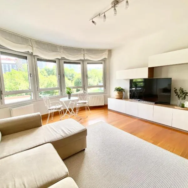 Blue house Bermeo, hotel in Bermeo