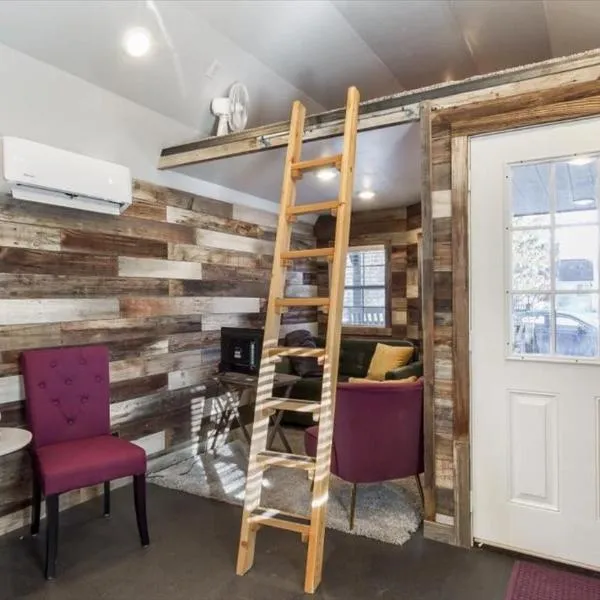 The Huckleberry A Teton Tiny Home, hotel in Driggs