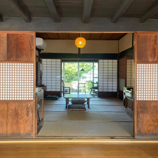 ゲストハウス　にじゅうよん, hotel in Sakashita