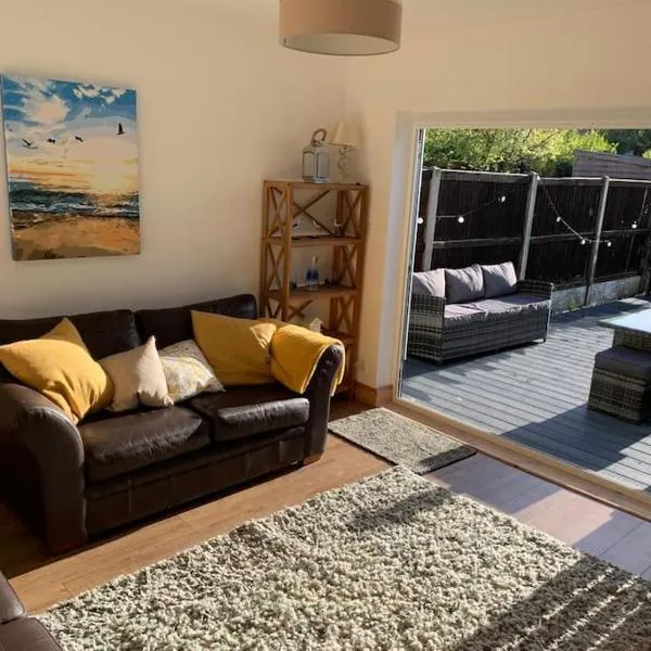 Dot's Escape - 2 bed bungalow., hotel in Kent