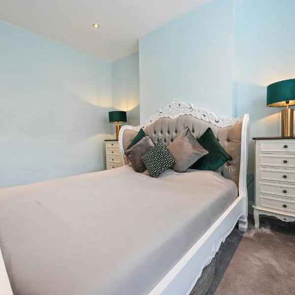 Wembley Luxury Residence- Opulence House, hotel in London