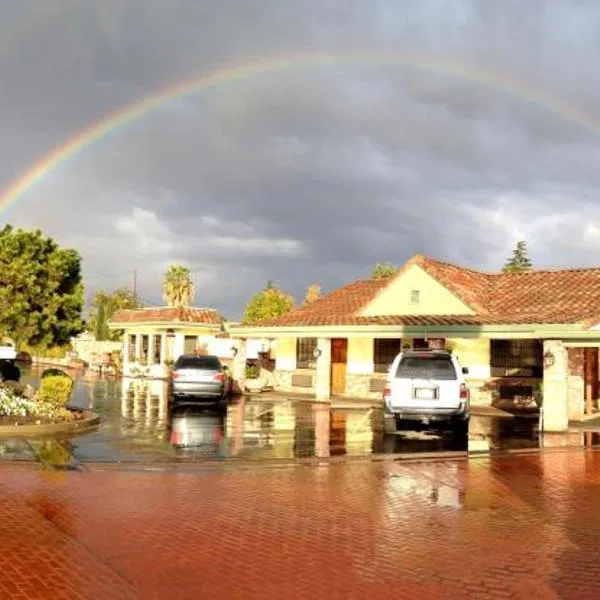FairBridge Inn & Suites Gateway to Yosemite, hôtel à Merced