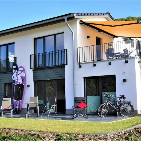 Ferienhaus direkt am Diemelsee-Heringhausen-Willingen-Toplage-Sauna-3 Schlafzimmer-2 Terrassen-109 qm-incl Wäsche, hôtel à Diemelsee