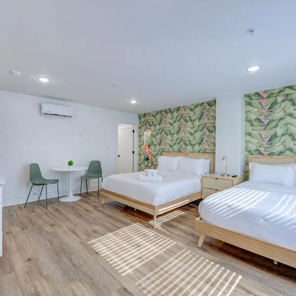 Beverly Hills Studio Apartment 2 Queen Beds, hotel in Galveston