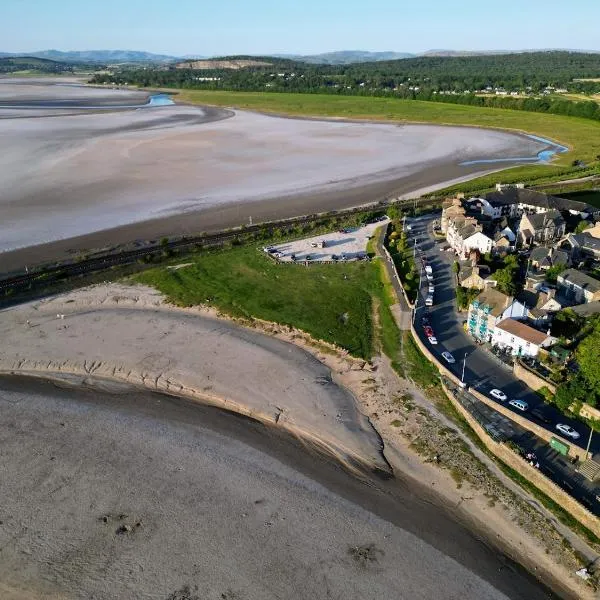 Ye Olde Fighting Cocks, hotel in Arnside