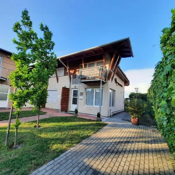 FOKI Apartman, hotel in Siófok