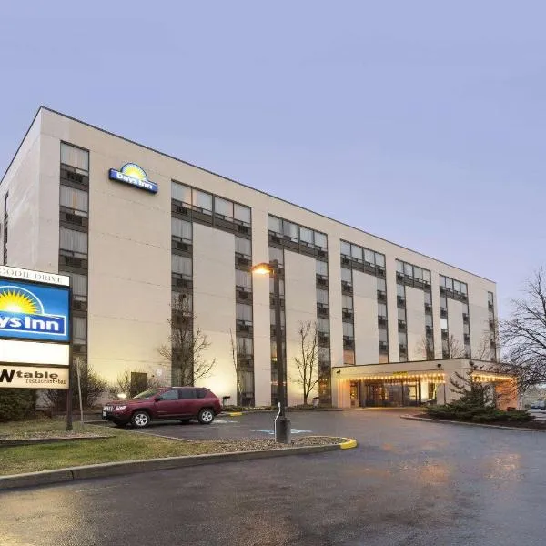 Days Inn by Wyndham Ottawa West, hotel in Ottawa