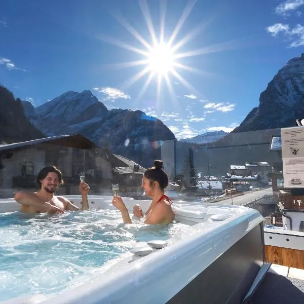 Hotel Aurora, ξενοδοχείο σε Canazei