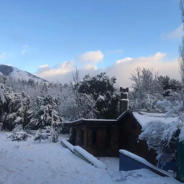 Cuatro Cerros Hostel, hotel in San Carlos de Bariloche