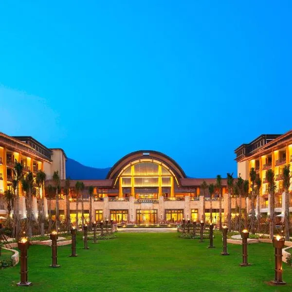 The St. Regis Sanya Yalong Bay Resort, hotel in Sanya