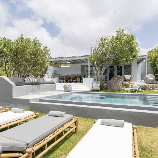 Villa Valente in Mykonos with two pools!