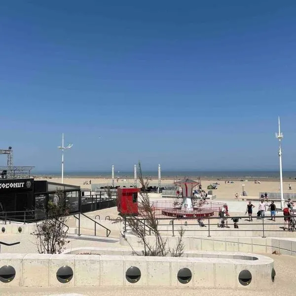 Ma cabane à la plage de Dunkerque, Duplex bord de mer accès direct plage en rdc, Malo les Bains, Hotel in Dunkerque