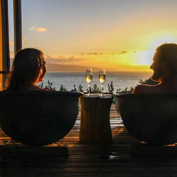 Drift Off Grid Luxury Eco Glamping, viešbutis mieste Tarakohe