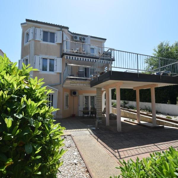 Apartments Frane