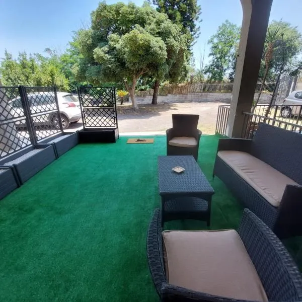 Crystal Green Holidays, hotel in Catania