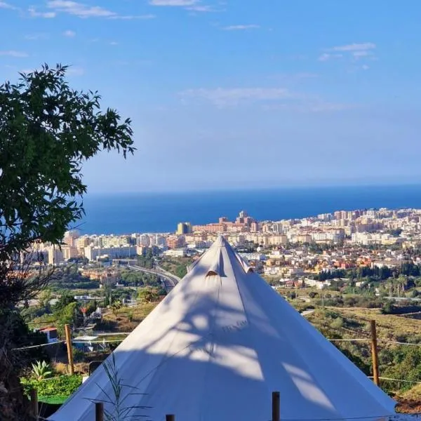 Glamping Finca el Olivo، فندق في ميخاس