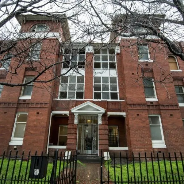 Fawkner Mansions Heritage Hotel, hotel v Melbourne