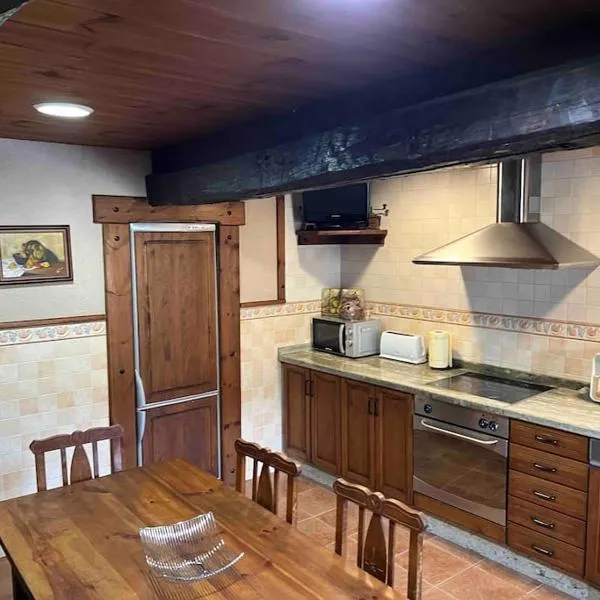Casa Lici, hotel in Robles de Laciana