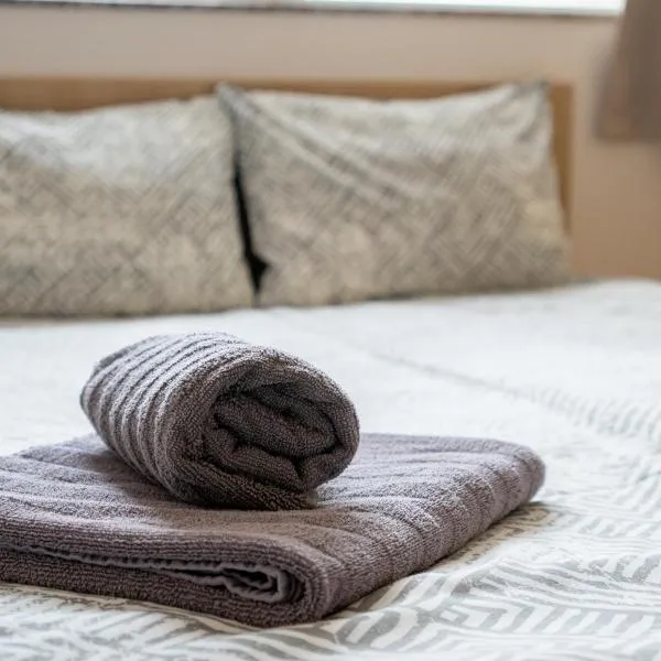 Cozy little apartment in the heart of Studentski grad, hotel in Sofia