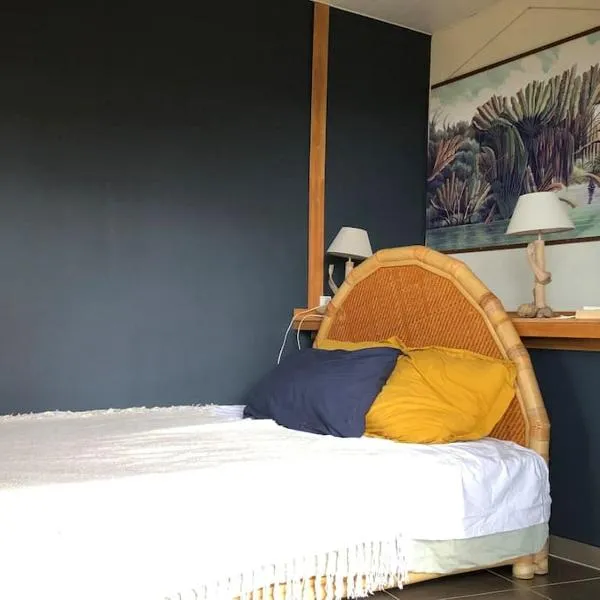 Mango Bungalow、Le Bois de Nèflesのホテル