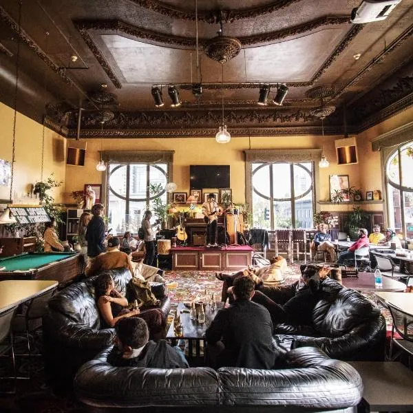 Green Tortoise Hostel, hotel in San Francisco