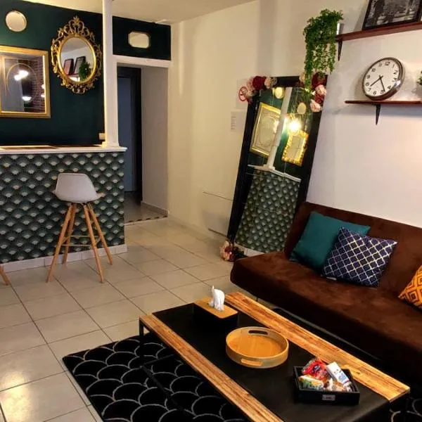 Studio, TopdestinationBretagne, hotel in Montoir-de-Bretagne