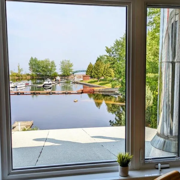 Le Cocon du Rivage, hotel v destinaci Roberval