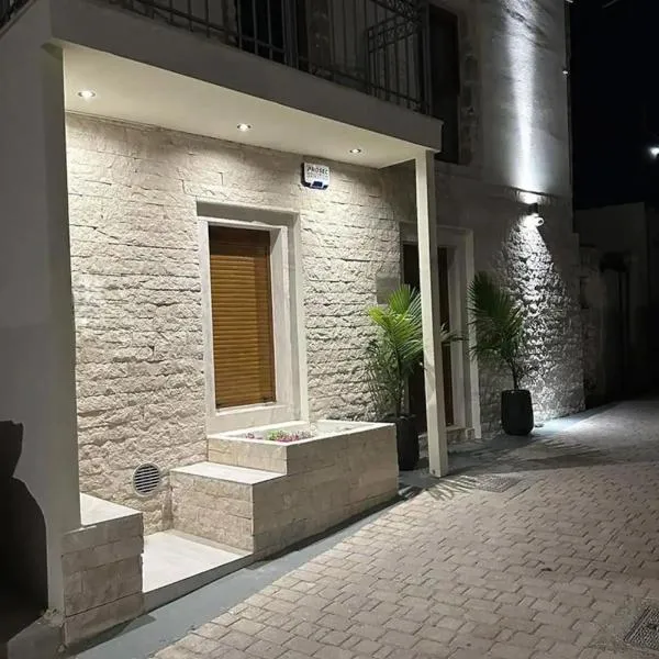ELVIRA LUXURY APT, hotel in Hersonissos