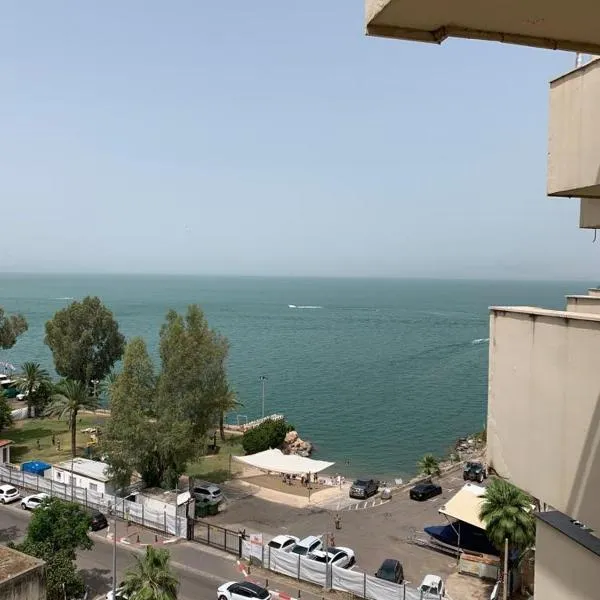 על שפת כנרת, ξενοδοχείο σε Τιβεριάδα