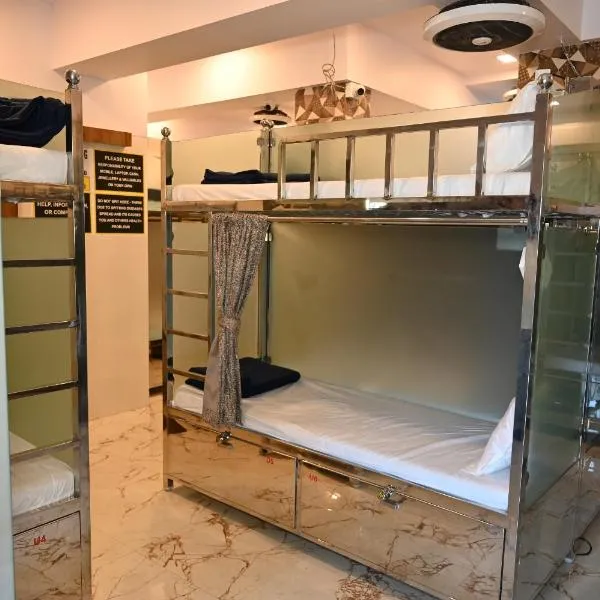 Sagar Dormitory Andheri - Nearest to Andheri Railway Station West, Hotel in Mumbai