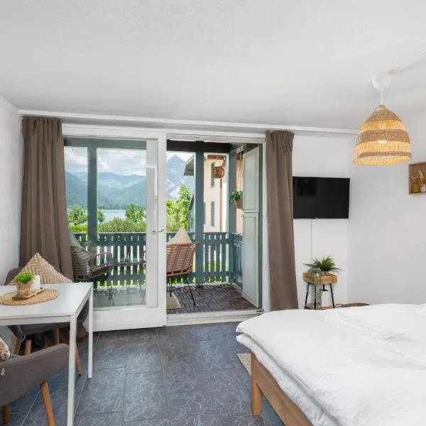 "Boho Oase" with lake view and pool、Därligenのホテル